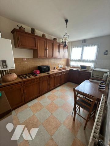 Lanester , T5 (96m2) , parking, cave , ascenseur