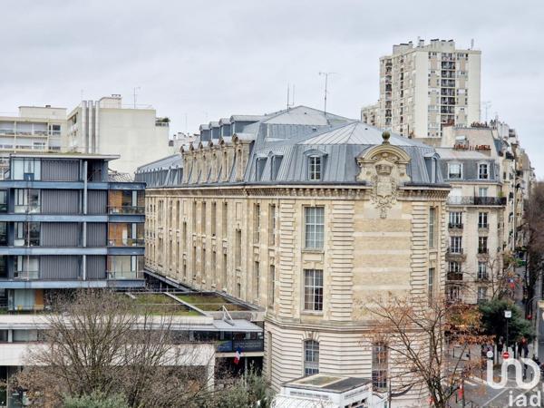 Appartement 3 pièces de 56 m² à Paris (75020)