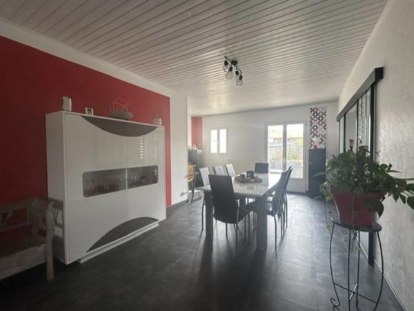 La Boissière des Landes, maison trois chambres 85 m², garage 30 m², jardin 384 m² au calme
