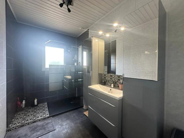La Boissière des Landes, maison trois chambres 85 m², garage 30 m², jardin 384 m² au calme
