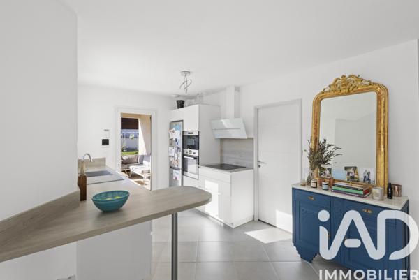 Maison à vendre 4 pièces 127 m² Le Puy-Sainte-Réparade