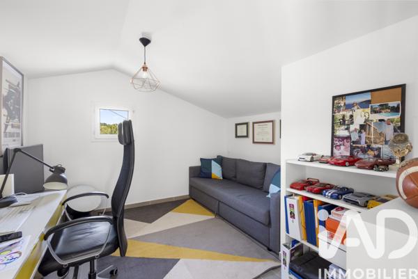 Maison à vendre 4 pièces 127 m² Le Puy-Sainte-Réparade