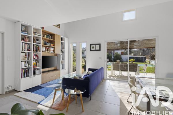 Maison à vendre 4 pièces 127 m² Le Puy-Sainte-Réparade