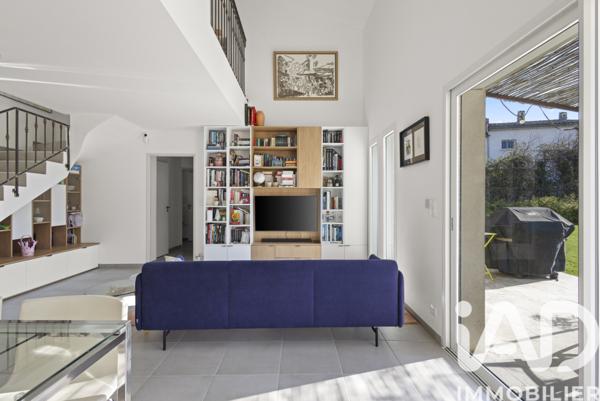 Maison à vendre 4 pièces 127 m² Le Puy-Sainte-Réparade