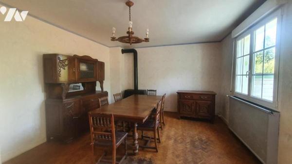 Maison d'habitation dans hameau en campagne