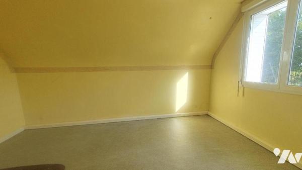 Maison d'habitation dans hameau en campagne