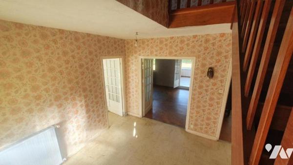 Maison d'habitation dans hameau en campagne