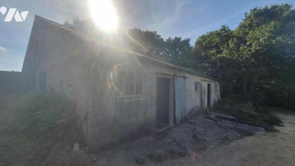 Maison d'habitation dans hameau en campagne