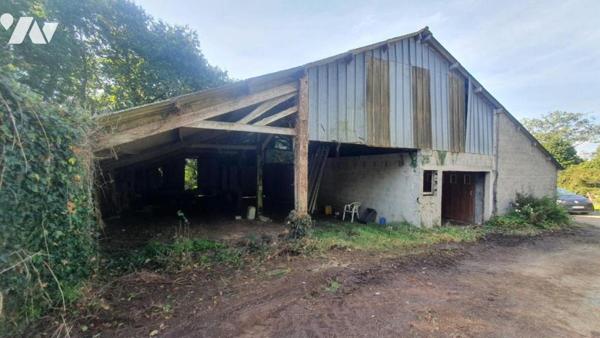 Maison d'habitation dans hameau en campagne