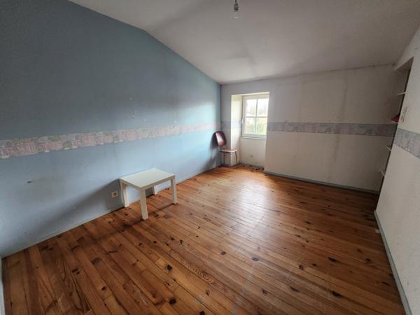 Sainte-Gemme-la-Plaine (85400) Maison en pierre à rénover