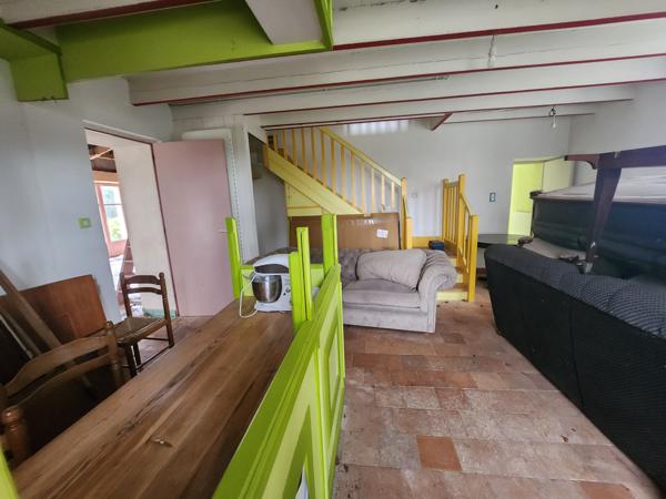 Sainte-Gemme-la-Plaine (85400) Maison en pierre à rénover