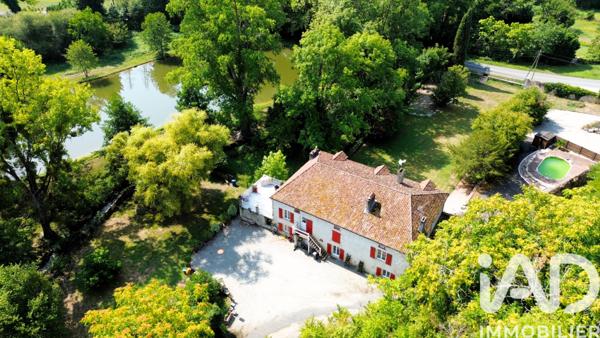 Maison à vendre 11 pièces 298 m² Lussac-les-Châteaux