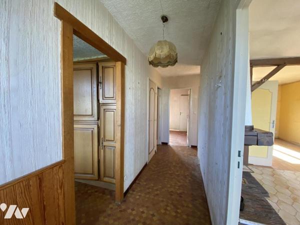 PAVILLON SUR SOUS/SOL A RENOVER