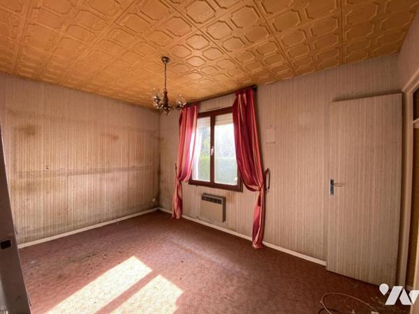 PAVILLON SUR SOUS/SOL A RENOVER