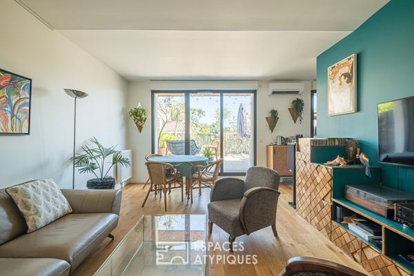 Terrasse, lumière et confort moderne aux Chartrons