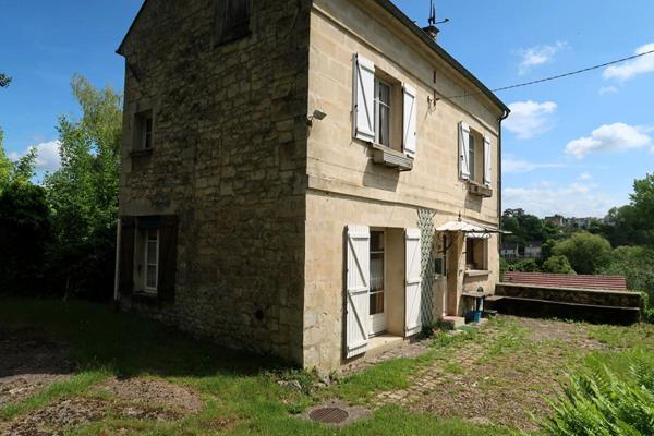 CHARS MEME. GARE ET COMMERCES SUR PLACE. ENSEMBLE IMMOBILIER