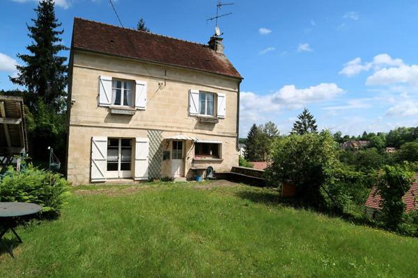 CHARS MEME. GARE ET COMMERCES SUR PLACE. ENSEMBLE IMMOBILIER