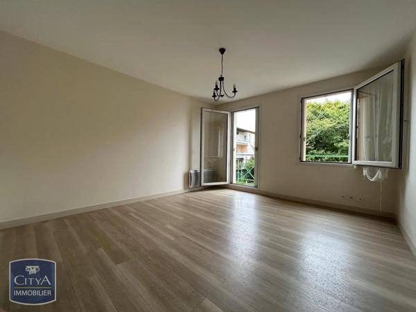 Appartement à louer 3 pièces 57.9m² Buxerolles (86180)
