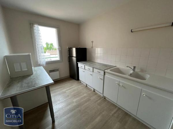 Appartement à louer 3 pièces 57.9m² Buxerolles (86180)