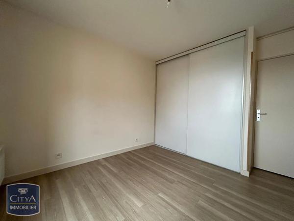 Appartement à louer 3 pièces 57.9m² Buxerolles (86180)