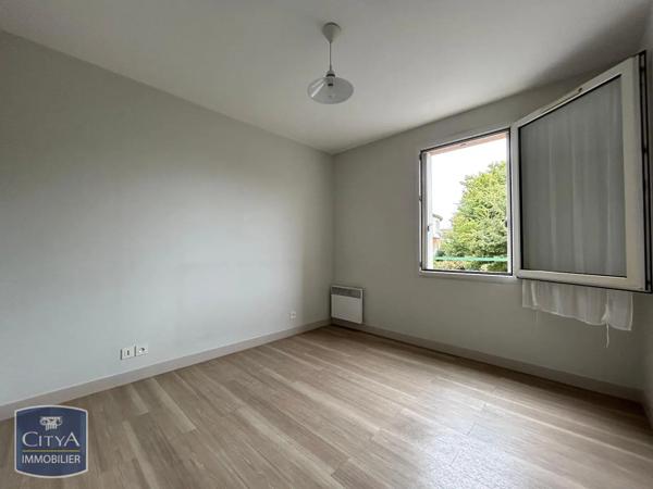 Appartement à louer 3 pièces 57.9m² Buxerolles (86180)