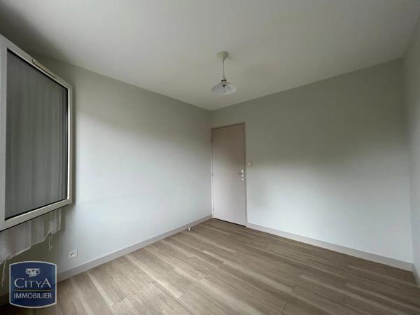 Appartement à louer 3 pièces 57.9m² Buxerolles (86180)