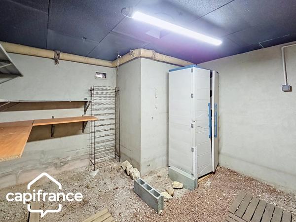 Maison sur sous-sol 121 m² – 5 chambres – terrain clos 1 305 m² – Saint-Jacques-de-Thouars, proximité immédiate de Thouars