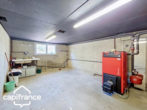 Maison sur sous-sol 121 m² – 5 chambres – terrain clos 1 305 m² – Saint-Jacques-de-Thouars, proximité immédiate de Thouars