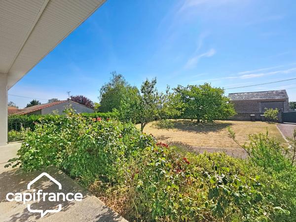Maison sur sous-sol 121 m² – 5 chambres – terrain clos 1 305 m² – Saint-Jacques-de-Thouars, proximité immédiate de Thouars