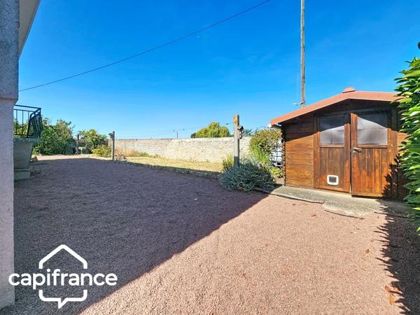 Maison sur sous-sol 121 m² – 5 chambres – terrain clos 1 305 m² – Saint-Jacques-de-Thouars, proximité immédiate de Thouars