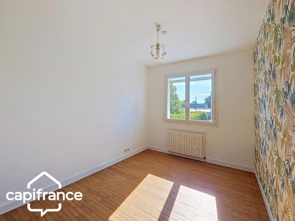 Maison sur sous-sol 121 m² – 5 chambres – terrain clos 1 305 m² – Saint-Jacques-de-Thouars, proximité immédiate de Thouars