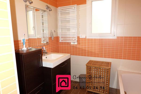 Maison Challans 7 pièces 156 m2 + garage et préau