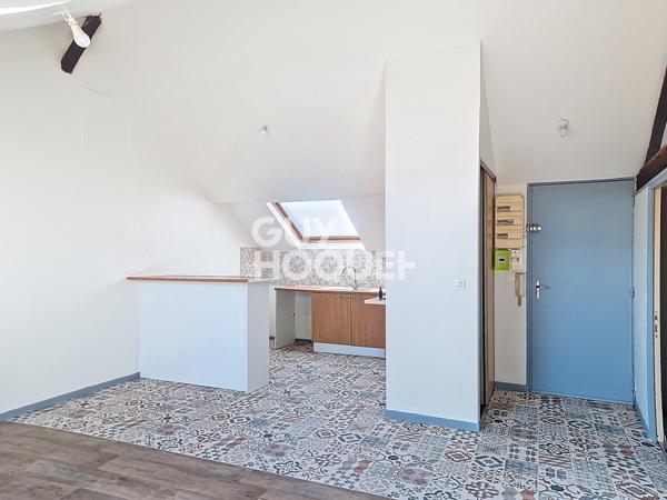 APPARTEMENT À LOUER DE 3 PIÈCES DE 45,50 M²