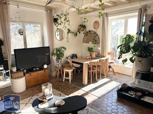 Immeuble à vendre 190m²