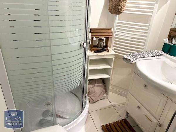 Immeuble à vendre 190m²