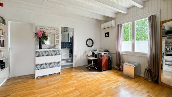 MAISON DE CHARME SUR SOUS-SOL ET T1 AVEC ACCÈS PRIVATIF