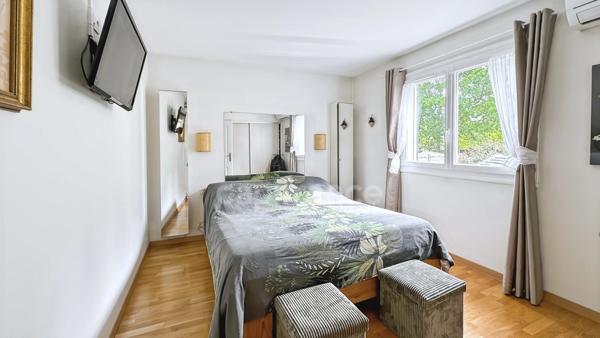 MAISON DE CHARME SUR SOUS-SOL ET T1 AVEC ACCÈS PRIVATIF
