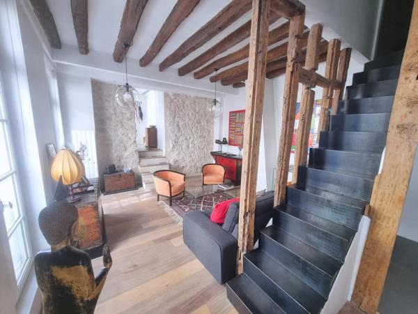Duplex de charme à 30 sec du Parc des Vosges, Paris 4