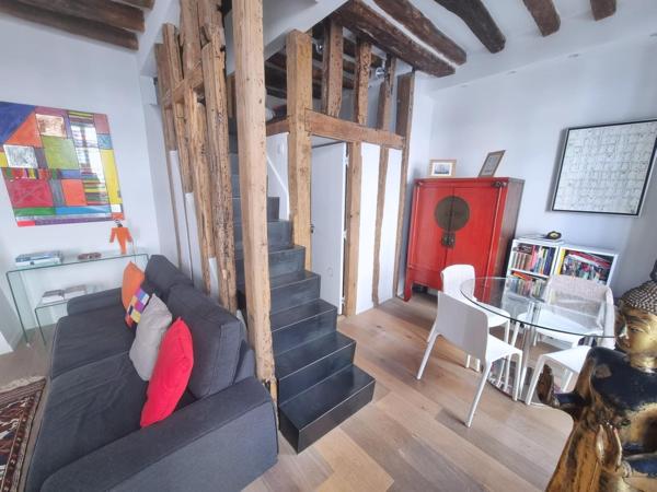 Duplex de charme à 30 sec du Parc des Vosges, Paris 4
