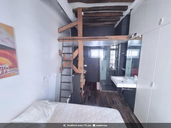 Duplex de charme à 30 sec du Parc des Vosges, Paris 4