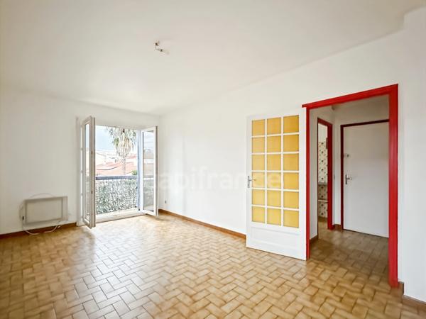 Dpt Pyrénées Orientales (66) A vendre IMMEUBLE de 176 m² avec 2 appartements et 2 garages