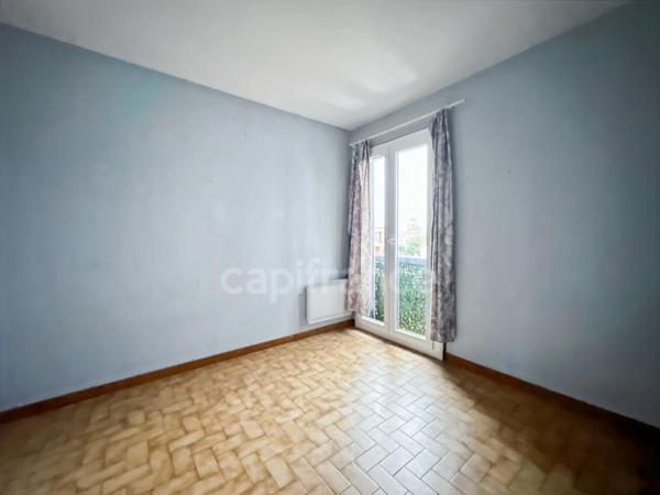 Dpt Pyrénées Orientales (66) A vendre IMMEUBLE de 176 m² avec 2 appartements et 2 garages