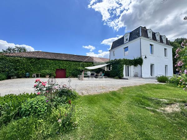 A vendre Propriété de caractère du XIXe siècle, de plus de 200 m² habitables dans un environnement exceptionnel
