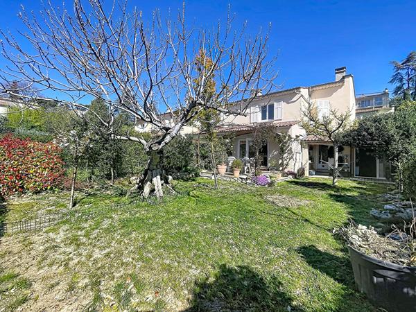 Maison Manosque, 4 pièces 87 m², terrasse, garage et jardin attenant