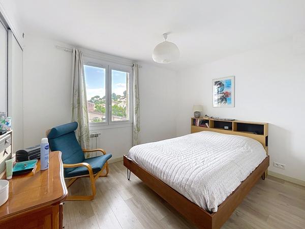 Maison Manosque, 4 pièces 87 m², terrasse, garage et jardin attenant