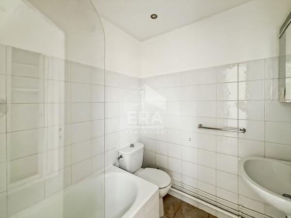 Deux pièces à vendre proche place Victor Hugo