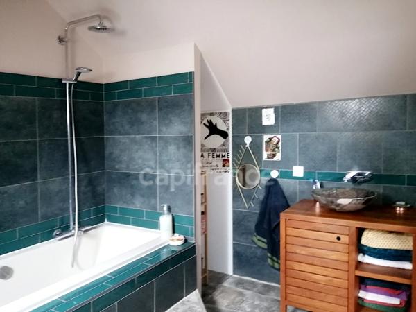 Artannes-sur-Indre (37), à vendre MAISON DE BOURG 7 pièces de 160 m²