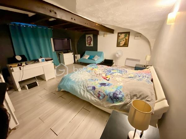 Local d activites de 103 m²