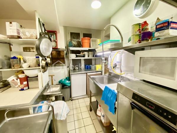 Local d activites de 103 m²