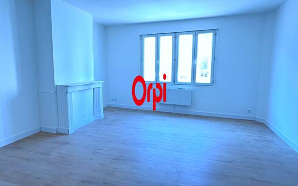 Appartement à louer    3 pièces •  La Fère